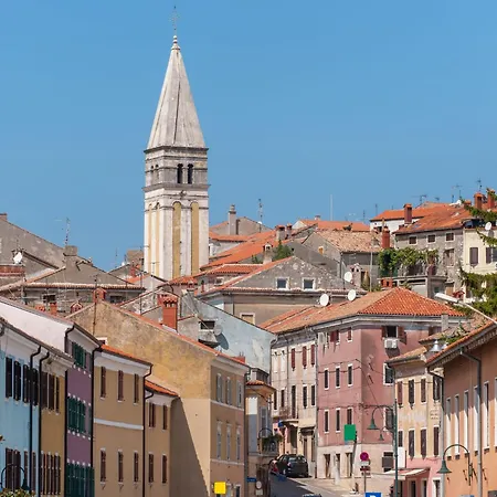 度假居 Bullea By Interhome Donje Baredine