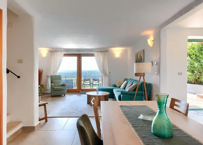 Bullea By Interhome Donje Baredine